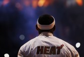 半岛体育娱乐-穆古鲁扎赛场奇招引发热议，网坛规则更新再掀波澜